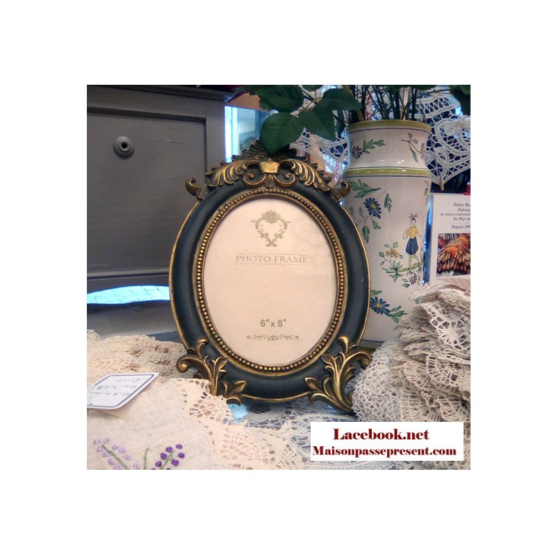 Cadre ovale style baroque